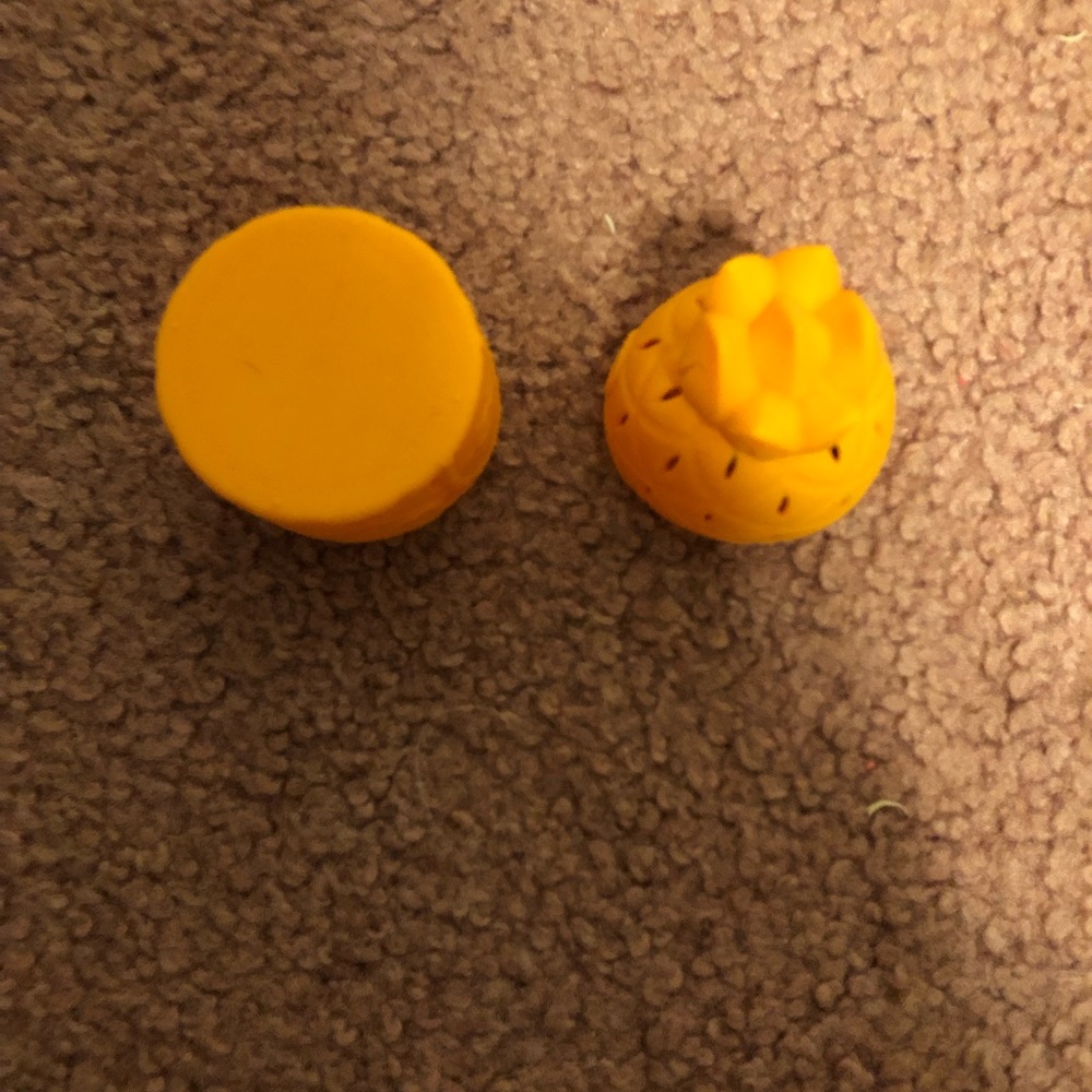 SpongeBob Beauty Blender Holder - Picture 5 of 6